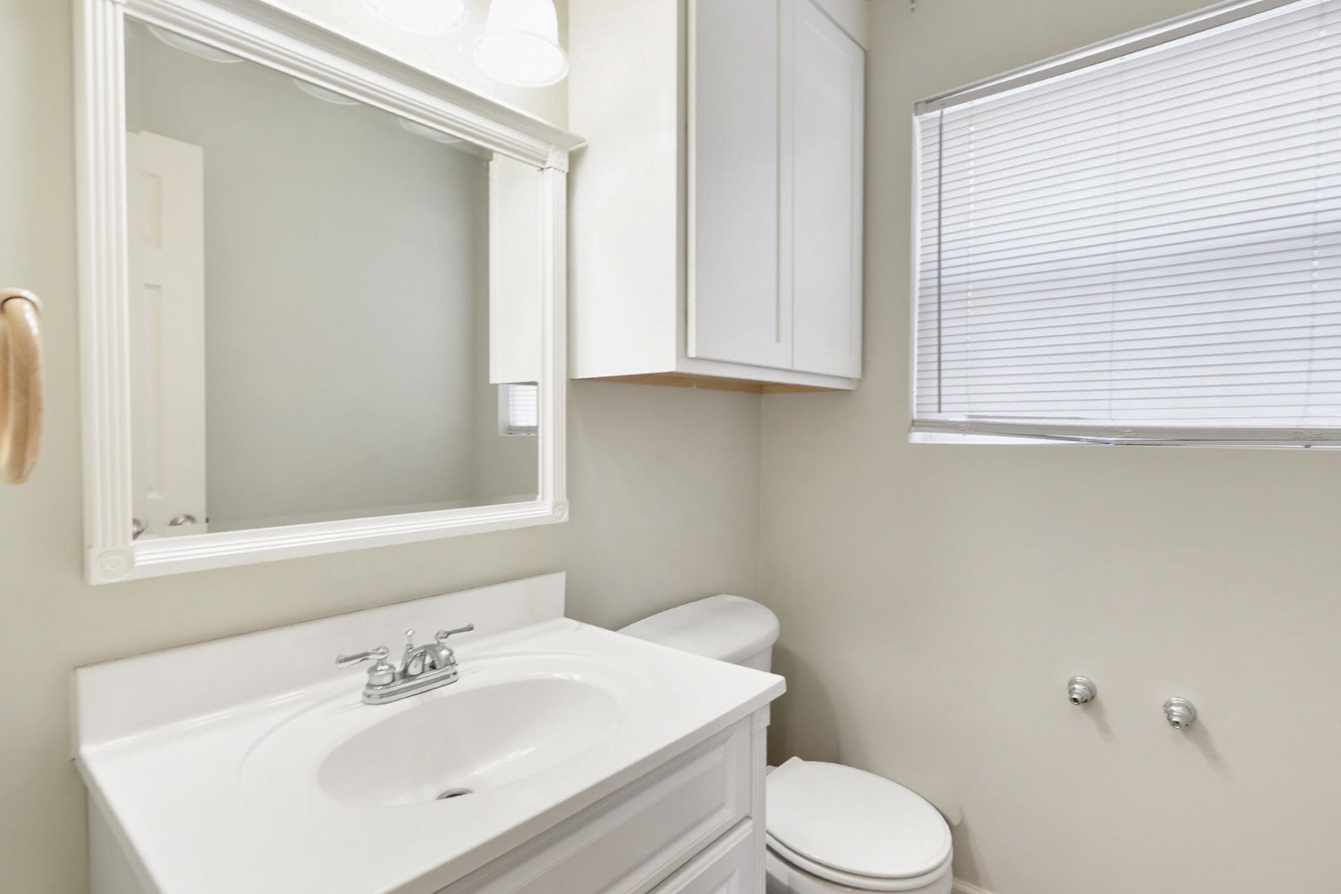 305 Northam Court Photo 12
