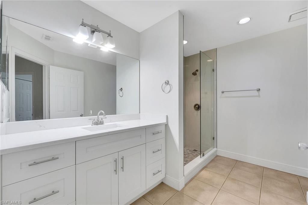 9624 Crescent Garden Dr , Unit 201, Naples, FL 34109 Photo