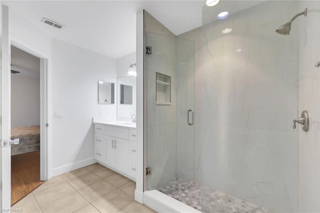 9624 Crescent Garden Dr , Unit 201, Naples, FL 34109 Photo