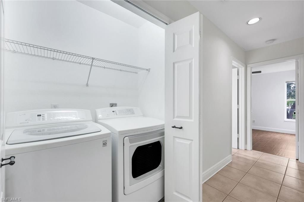 9624 Crescent Garden Dr , Unit 201, Naples, FL 34109 Photo