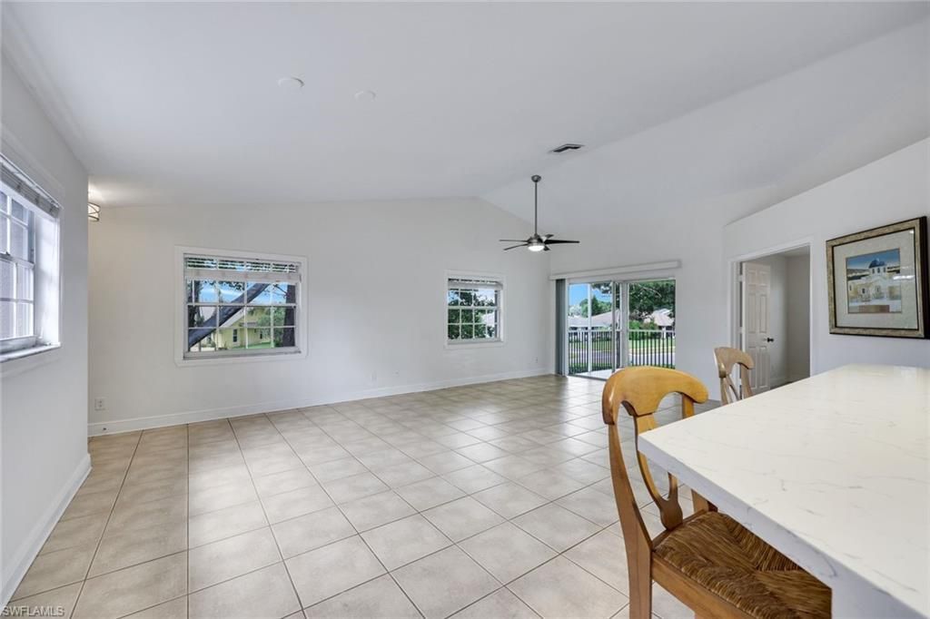 9624 Crescent Garden Dr , Unit 201, Naples, FL 34109 Photo
