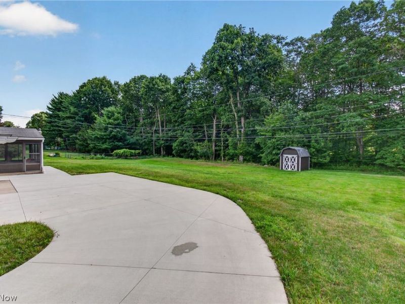 8494 E Wadora Circle NW, North Canton, OH 44720 Photo 7