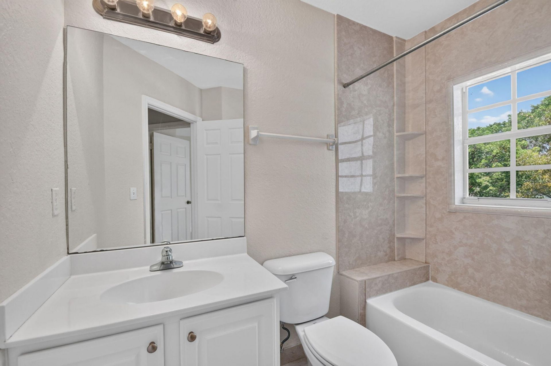 4202 Emerald Vista, Lake Worth, FL 33461 Photo
