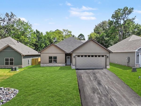 111 Glock Lane, Hot Springs, AR 71913