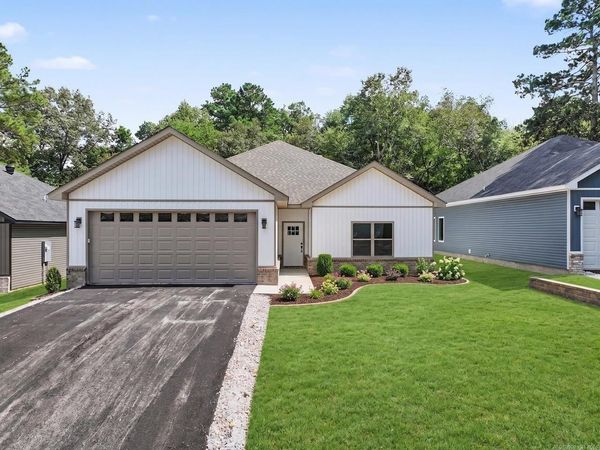125 Glock Lane, Hot Springs, AR 71913