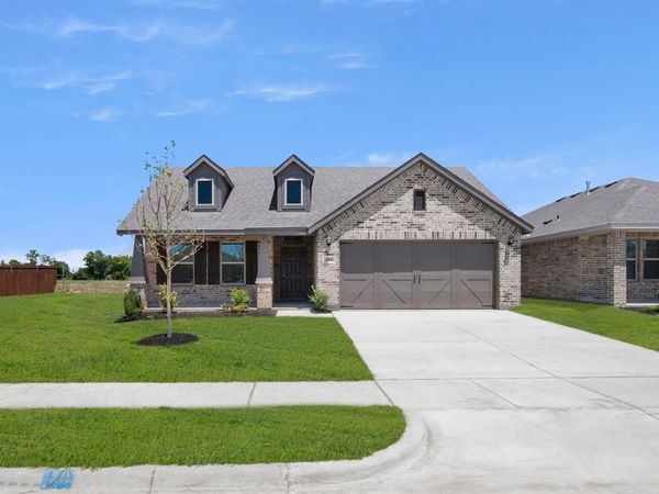 404 Comanche Drive, Cleburne, TX 76033