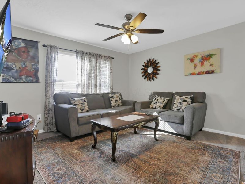 230 Salinger Drive, Lithopolis, OH 43136 Photo 5
