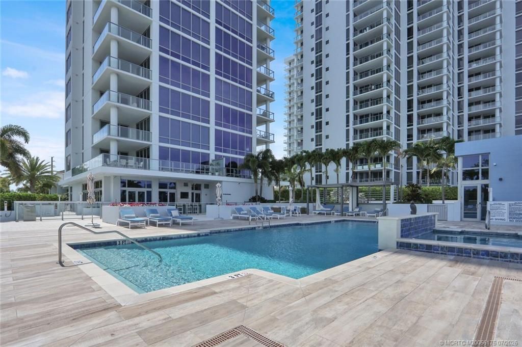 104 Water Club N , Unit 18, North Palm Beach, FL 33408 Photo
