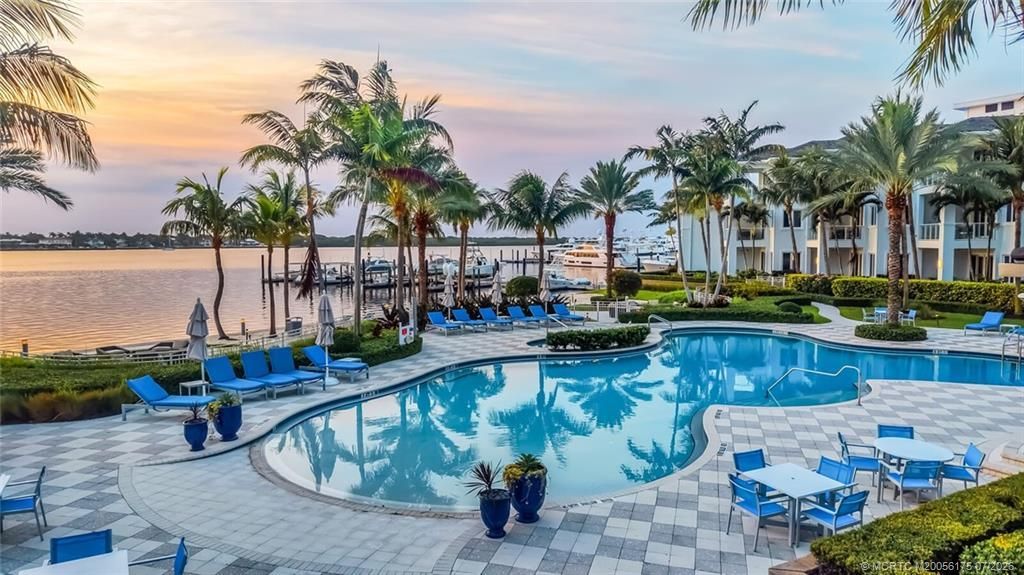 104 Water Club N , Unit 18, North Palm Beach, FL 33408 Photo