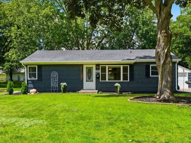5225 Pennsylvania Avenue N, New Hope, MN 55428