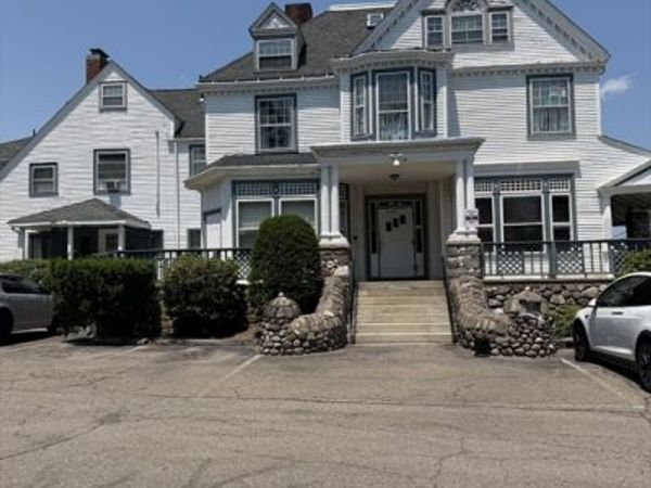 490 N Main St, Randolph, MA 02368