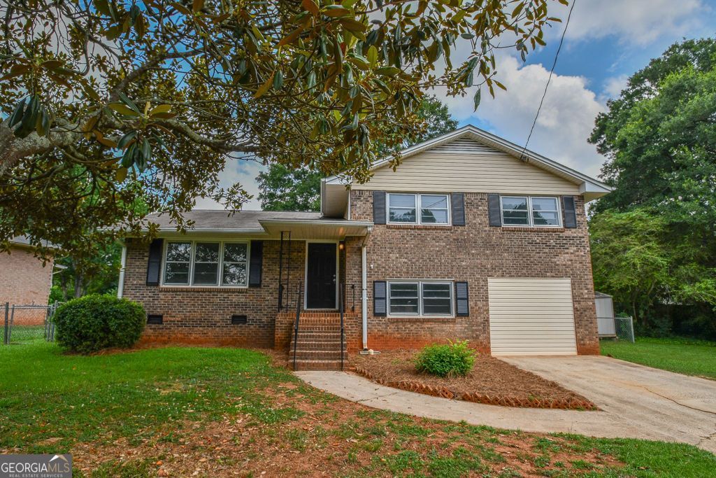 90 Cabriolet Trail, McDonough, GA 30253 Main Photo