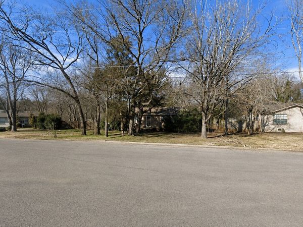 1943 Russell Ct , Murfreesboro, TN 37130