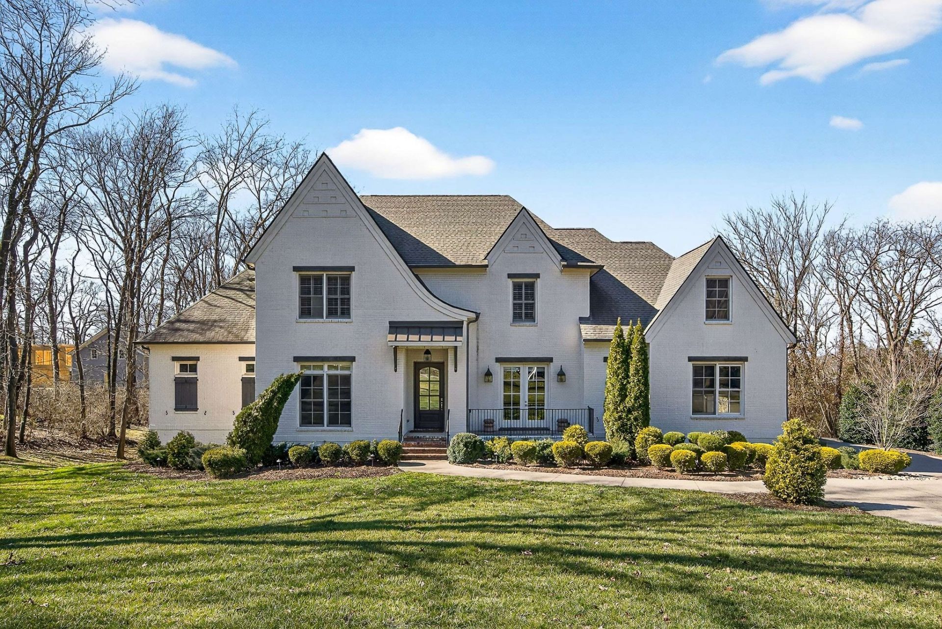 6732 Darden Pl, Nashville, TN 37205 Main Photo