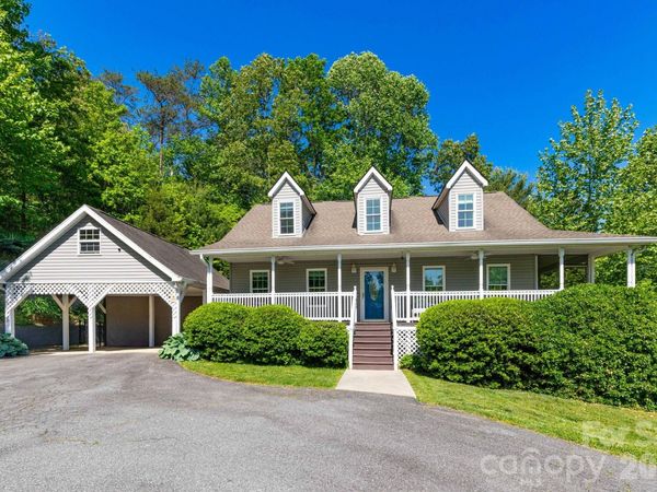 215 Butternut Lane, Leicester, NC 28748