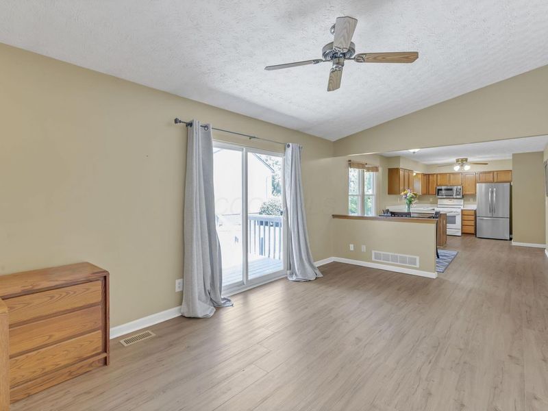 493 Meadows Boulevard, Pickerington, OH 43147 Photo 13