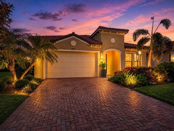 10121 MARBELLA DRIVE , BRADENTON, FL 34211