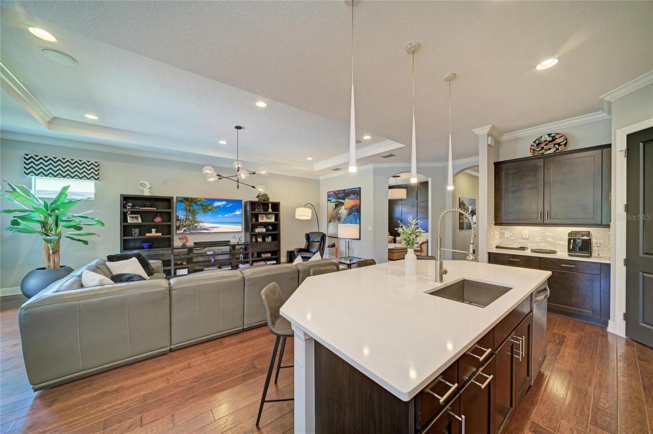 10121 Marbella Drive , Bradenton, FL 34211 Photo