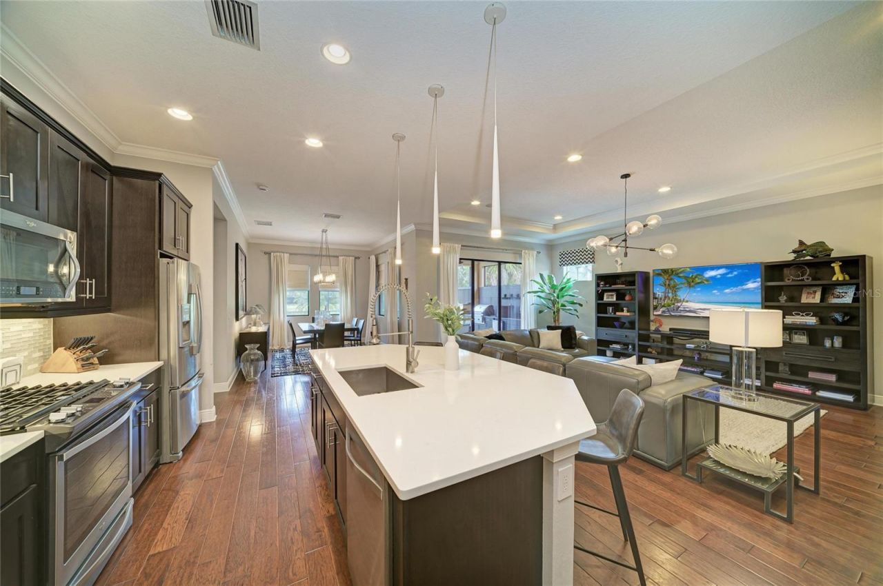 10121 Marbella Drive , Bradenton, FL 34211 Photo