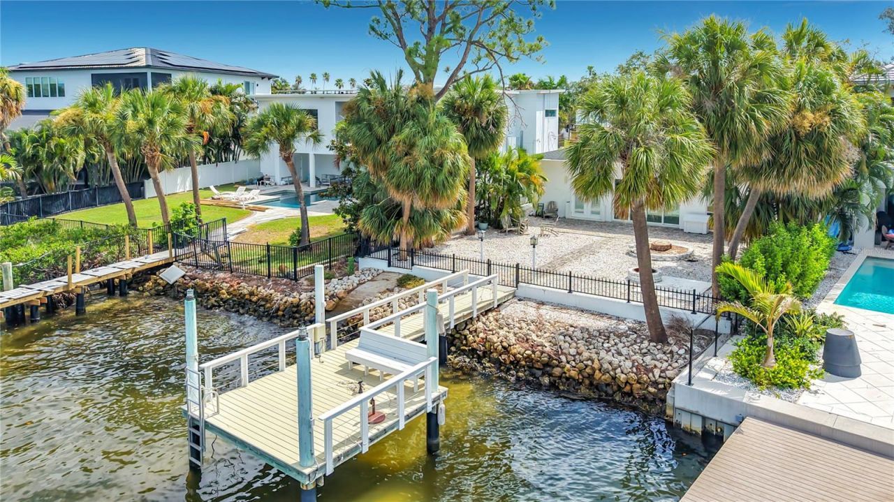 3800 Shore Acres Boulevard Ne, Saint Petersburg, FL 33703 Photo