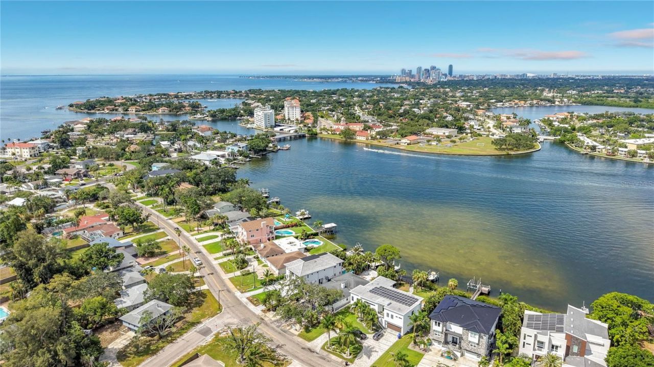 3800 Shore Acres Boulevard Ne, Saint Petersburg, FL 33703 Photo