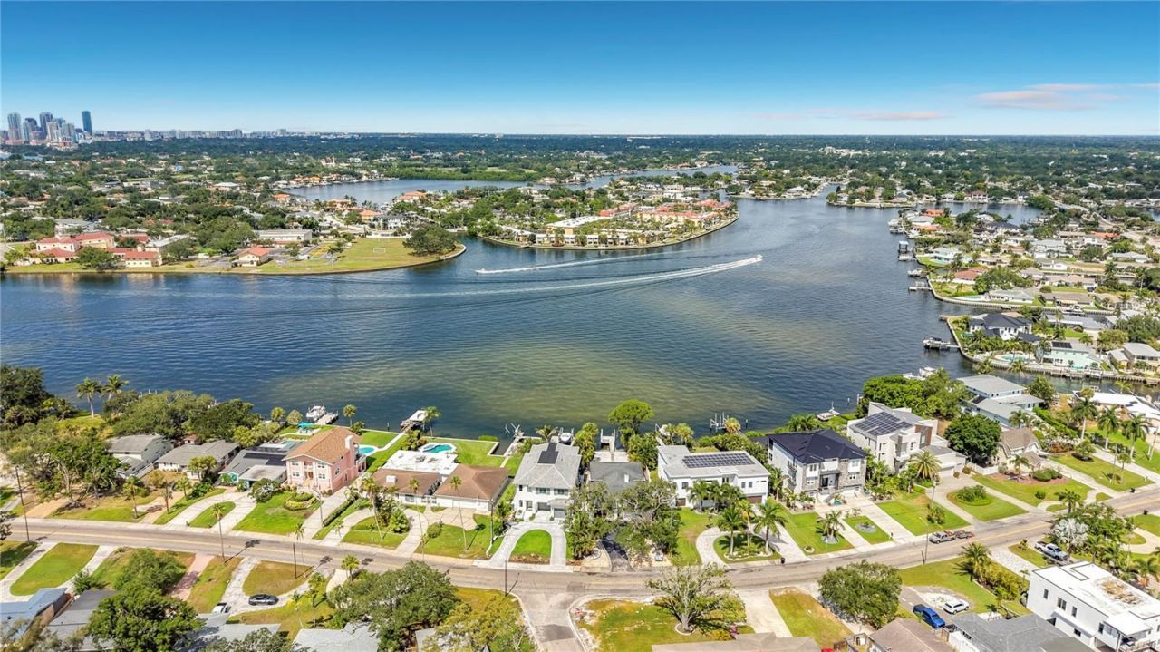 3800 Shore Acres Boulevard Ne, Saint Petersburg, FL 33703 Photo