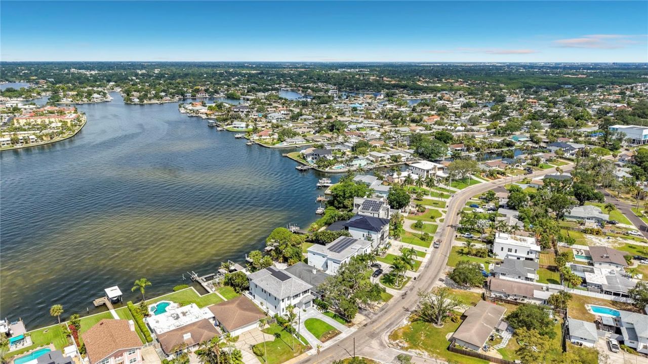 3800 Shore Acres Boulevard Ne, Saint Petersburg, FL 33703 Photo