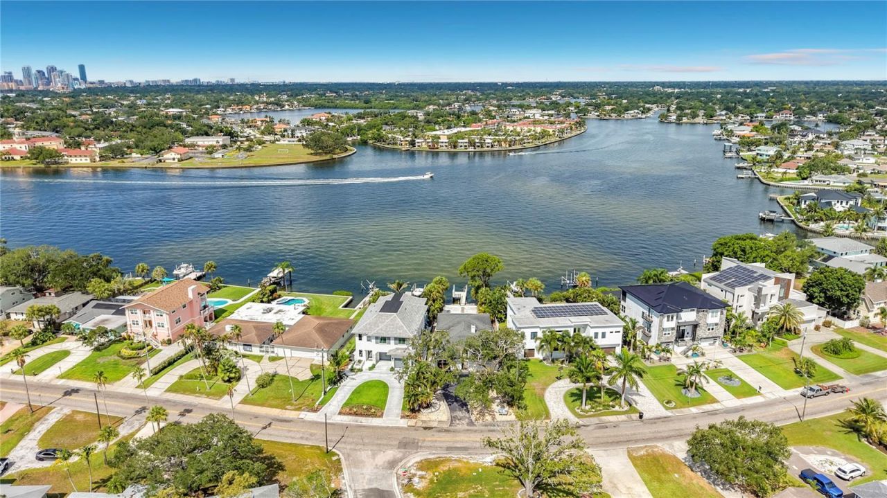 3800 Shore Acres Boulevard Ne, Saint Petersburg, FL 33703 Photo