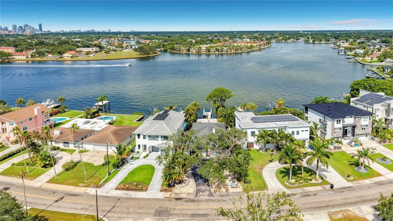 3800 Shore Acres Boulevard Ne, Saint Petersburg, FL 33703 Photo