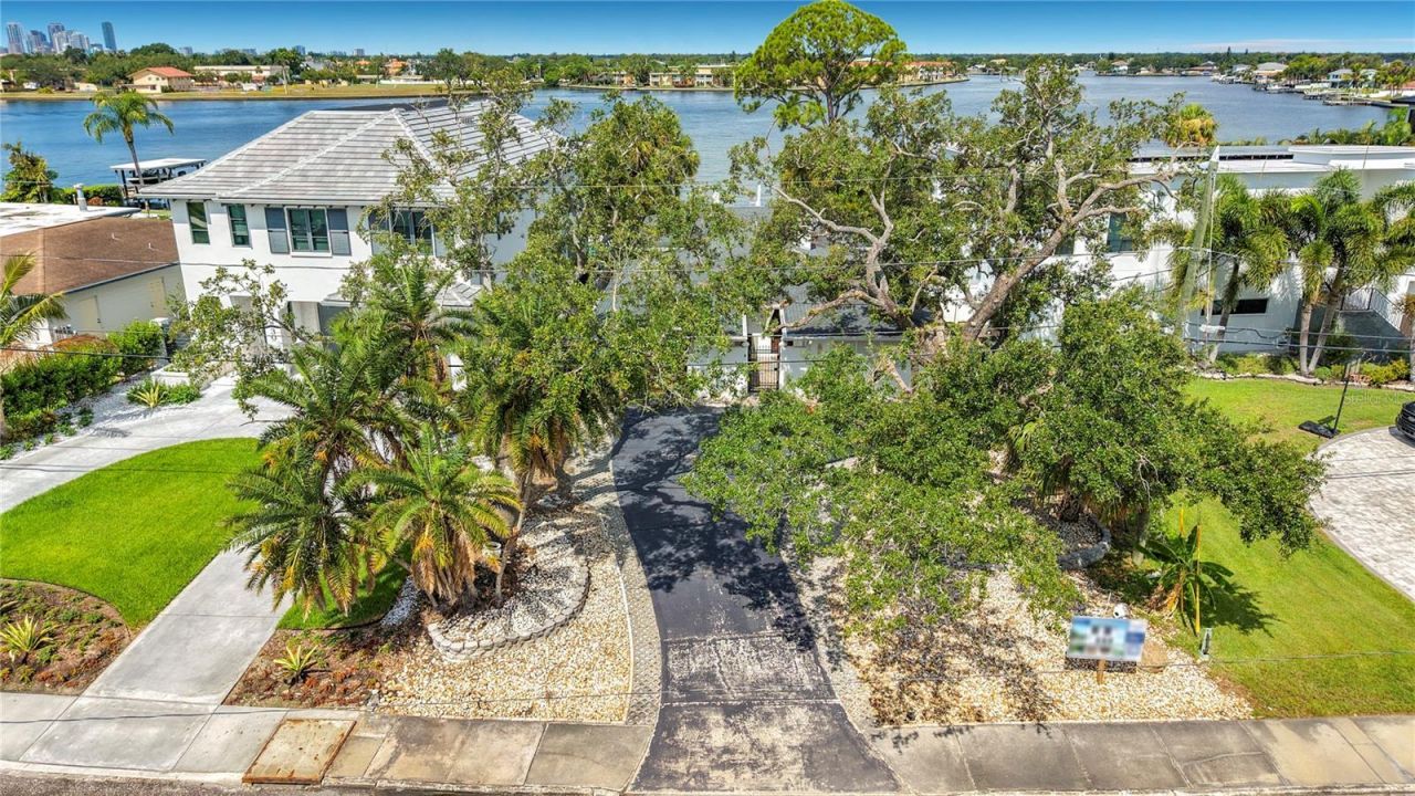3800 Shore Acres Boulevard Ne, Saint Petersburg, FL 33703 Photo