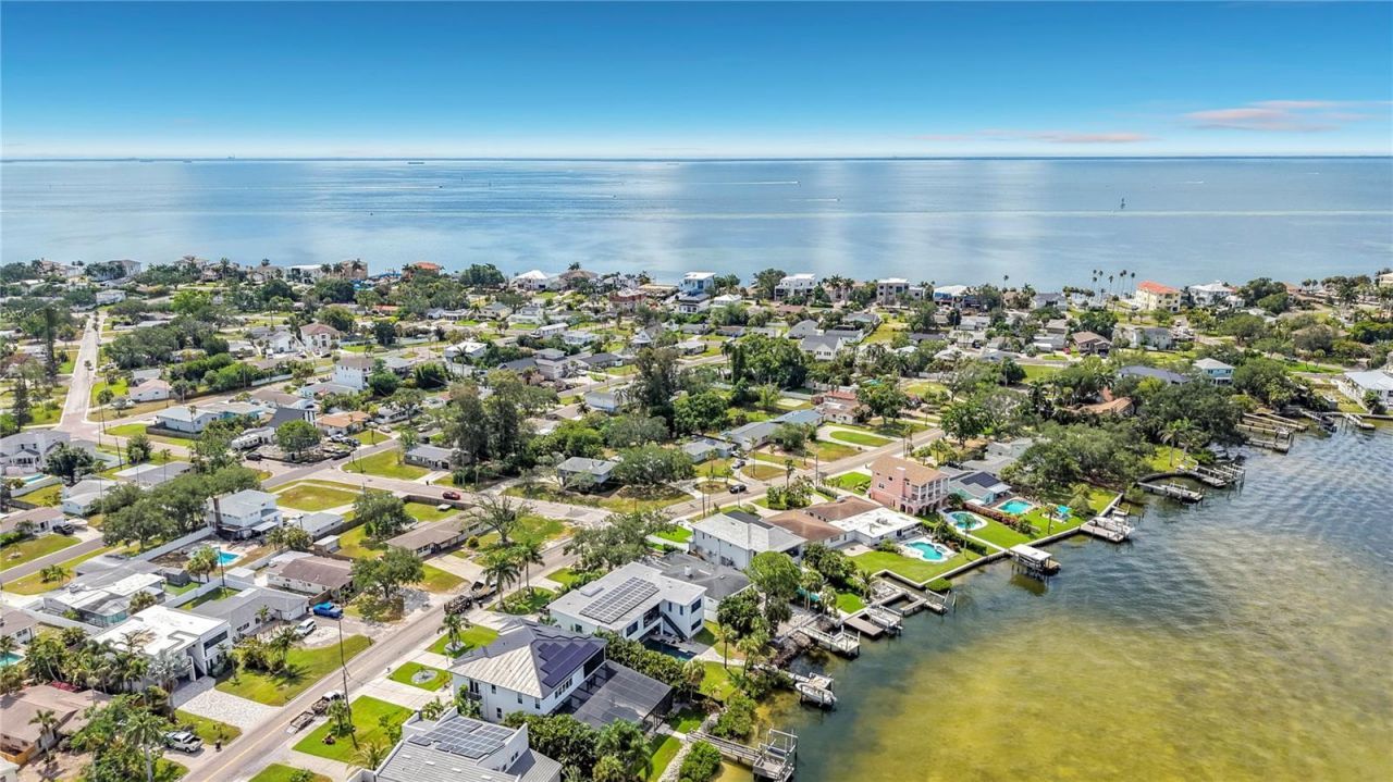 3800 Shore Acres Boulevard Ne, Saint Petersburg, FL 33703 Photo