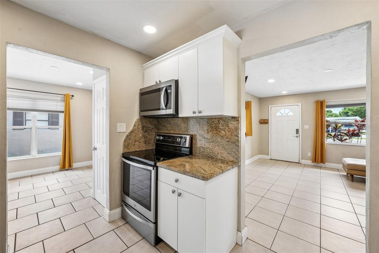 1547 56th Avenue N, Saint Petersburg, FL 33703 Photo