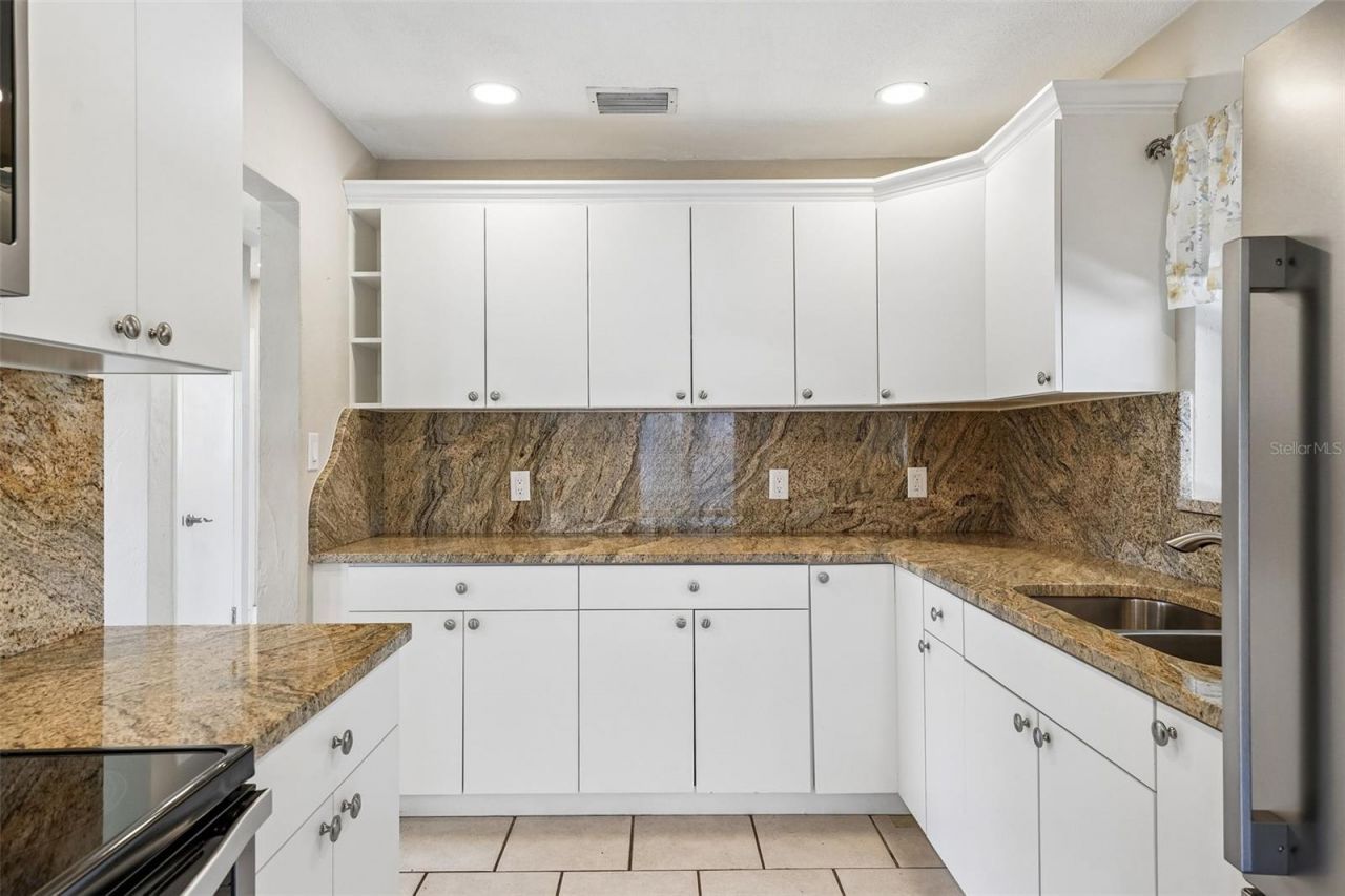 1547 56th Avenue N, Saint Petersburg, FL 33703 Photo