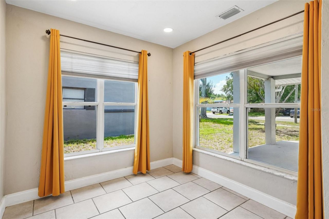 1547 56th Avenue N, Saint Petersburg, FL 33703 Photo