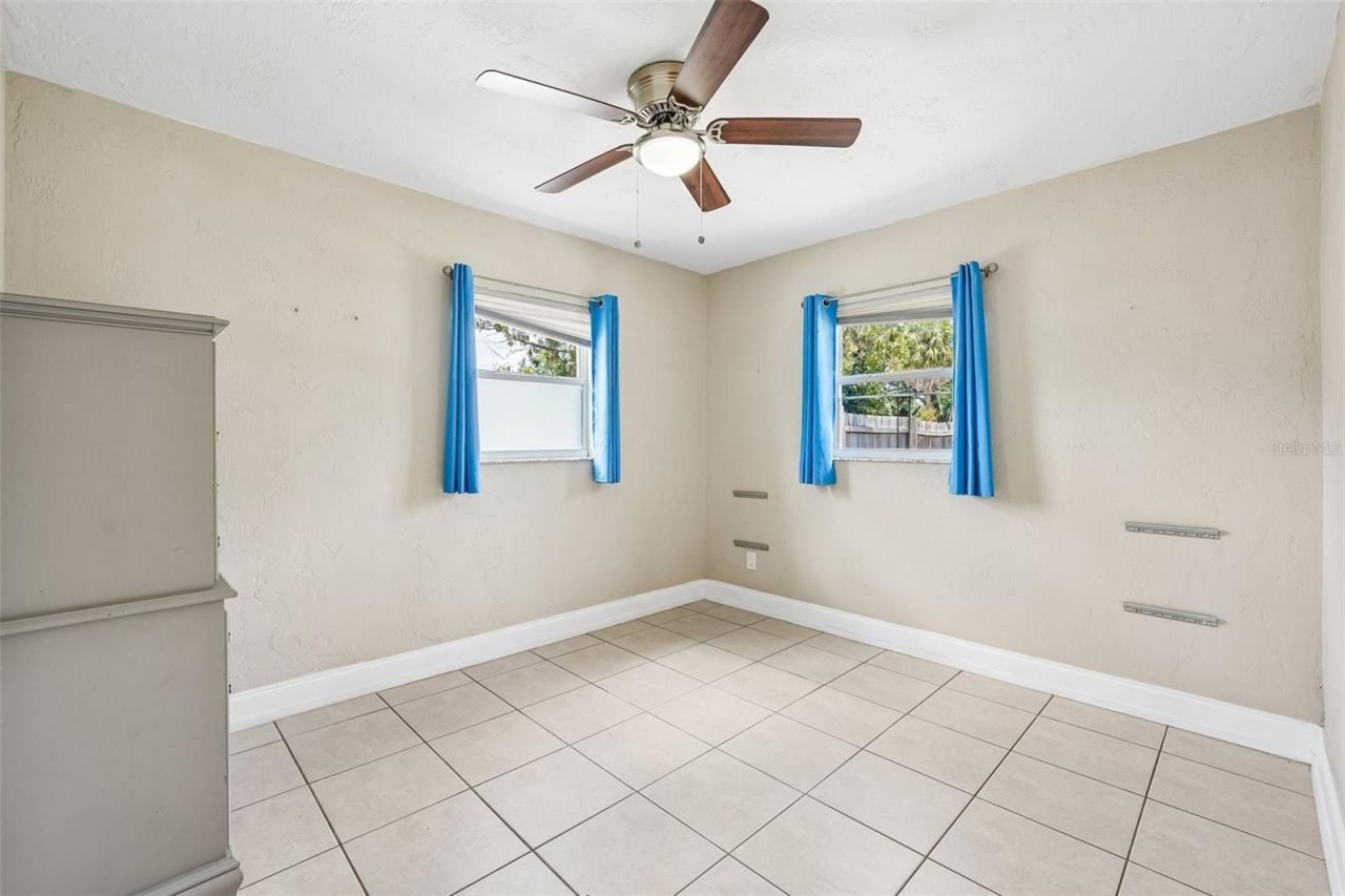 1547 56th Avenue N, Saint Petersburg, FL 33703 Photo