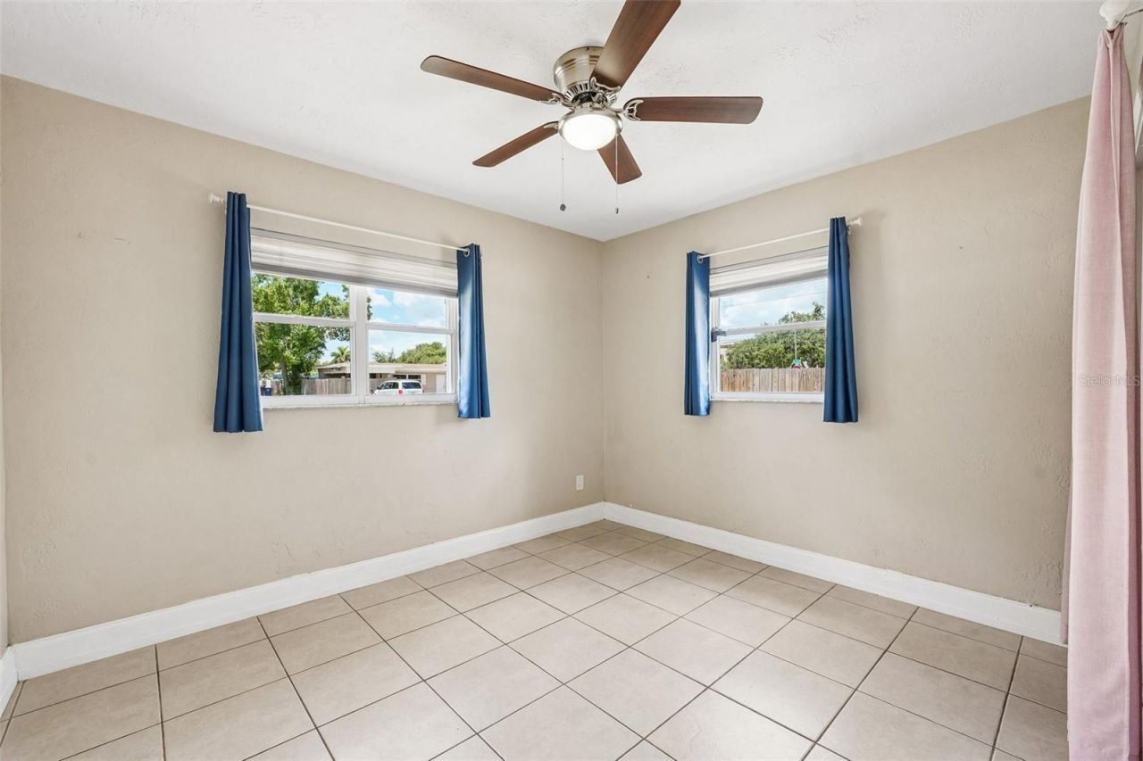 1547 56th Avenue N, Saint Petersburg, FL 33703 Photo