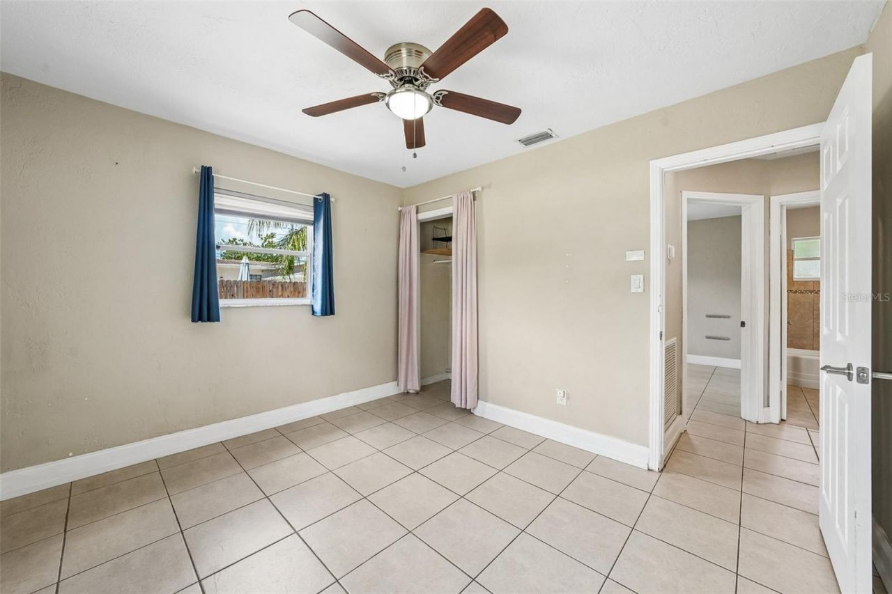 1547 56th Avenue N, Saint Petersburg, FL 33703 Photo