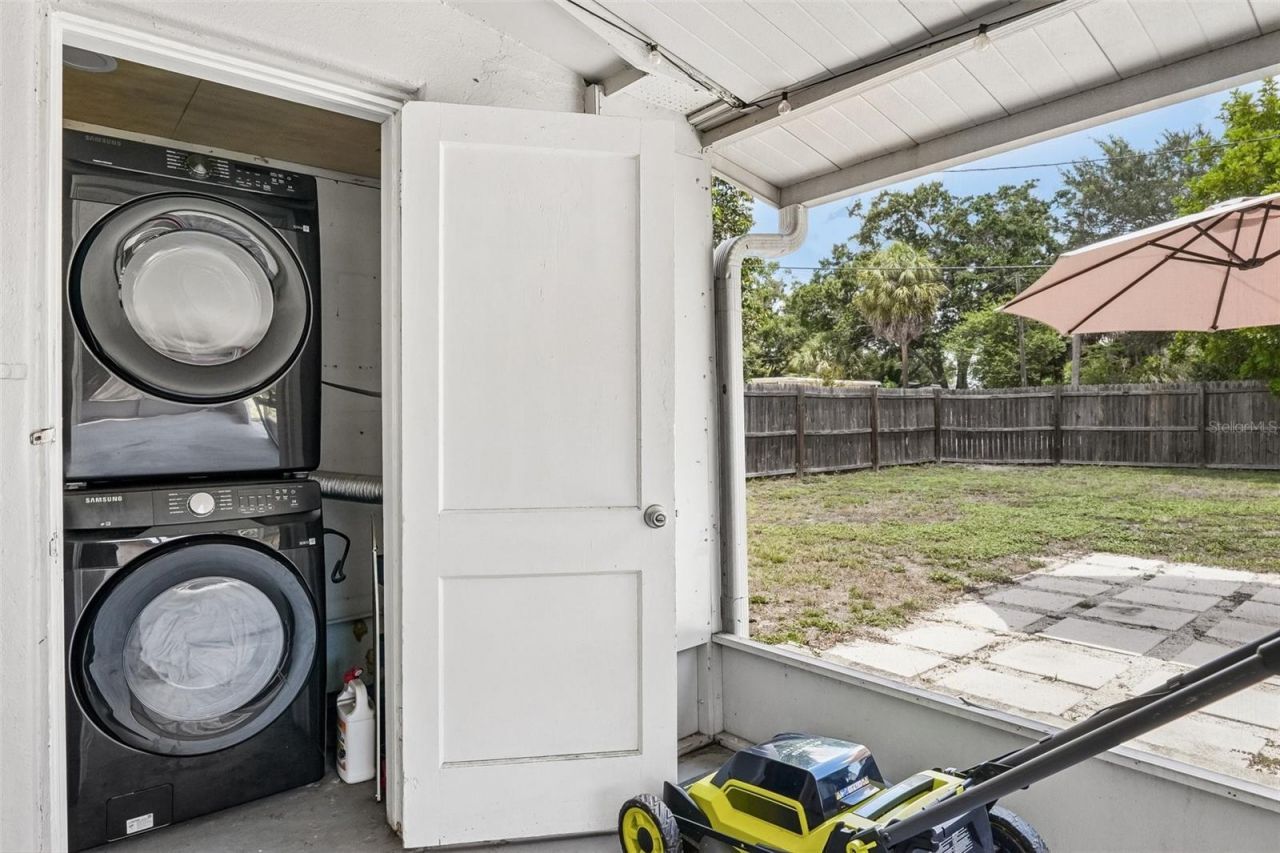 1547 56th Avenue N, Saint Petersburg, FL 33703 Photo