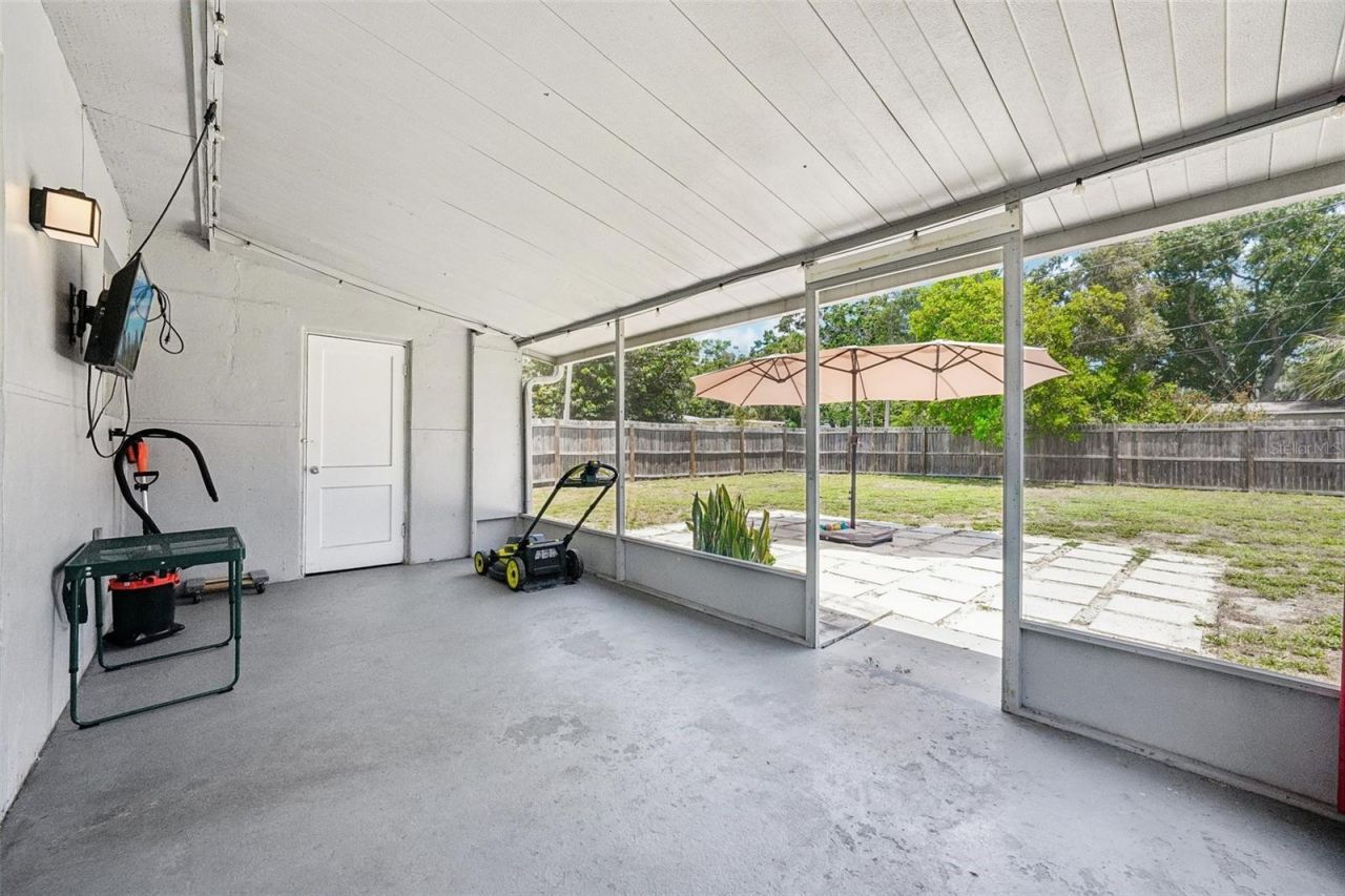 1547 56th Avenue N, Saint Petersburg, FL 33703 Photo