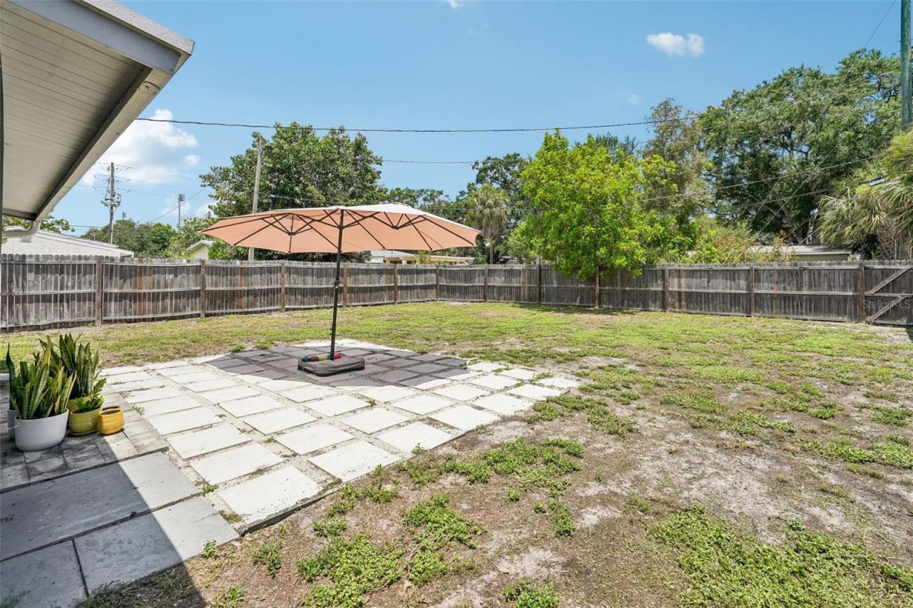 1547 56th Avenue N, Saint Petersburg, FL 33703 Photo
