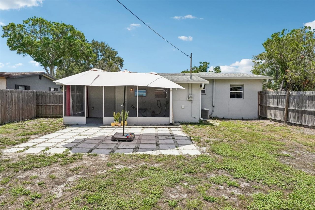1547 56th Avenue N, Saint Petersburg, FL 33703 Photo