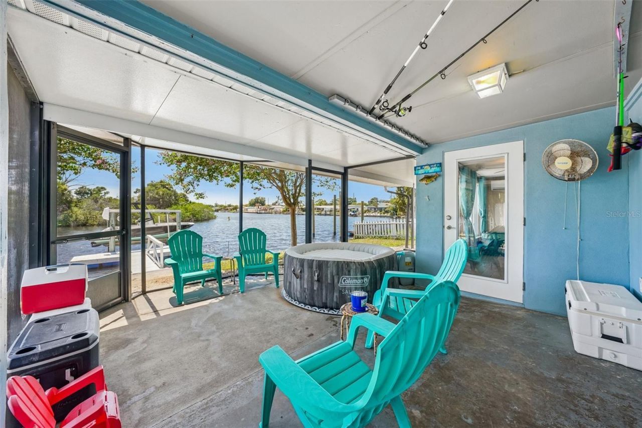 1133 Grand Boulevard , Holiday, FL 34690 Photo