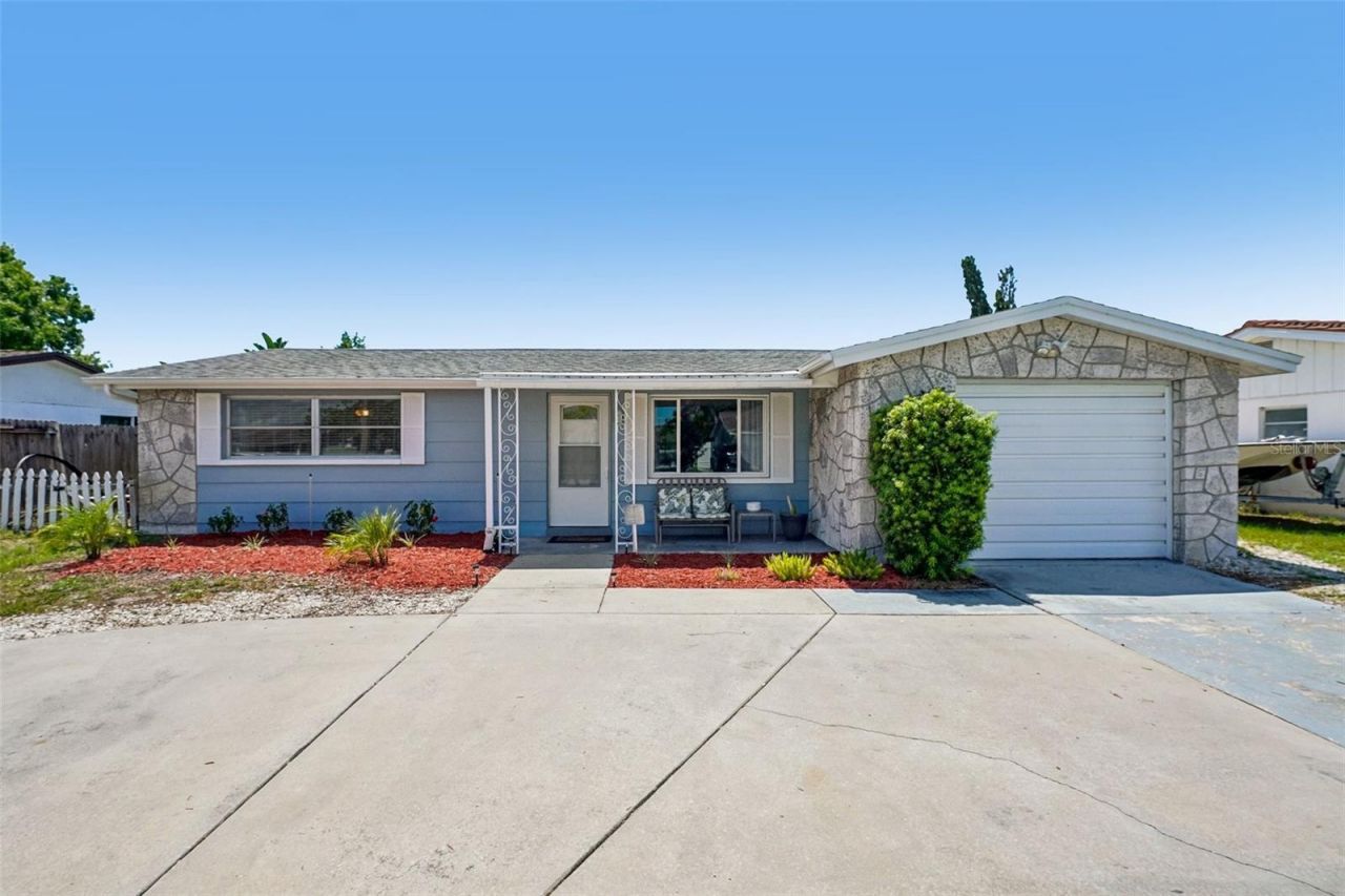 1133 Grand Boulevard , Holiday, FL 34690 Photo