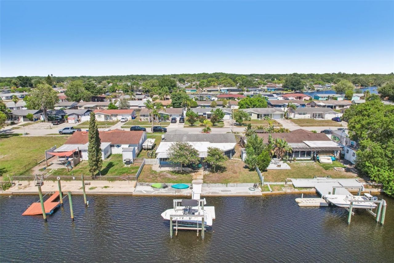 1133 Grand Boulevard , Holiday, FL 34690 Photo