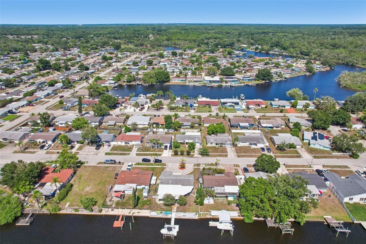 1133 Grand Boulevard , Holiday, FL 34690 Photo