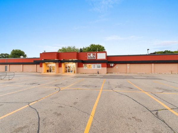 2330 Menasha AVENUE, Manitowoc, WI 54220