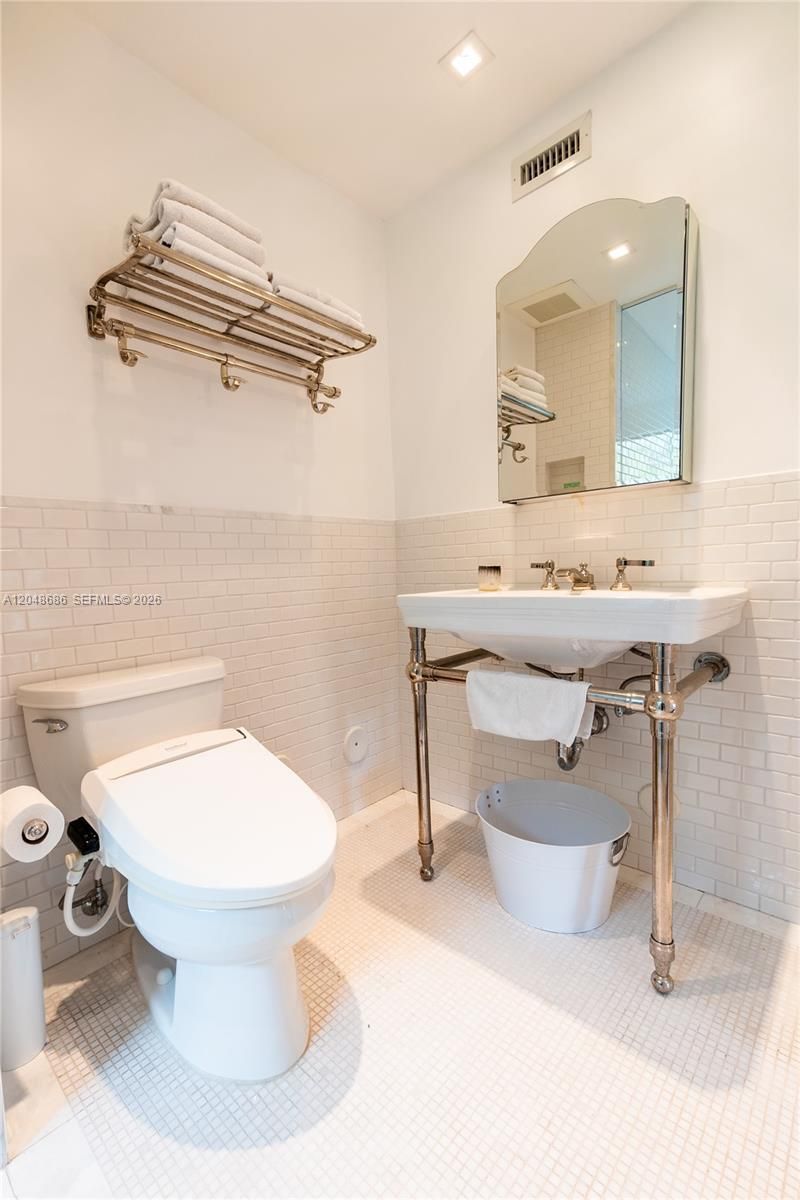 255 Palm Avenue, Miami Beach, FL 33139 Photo