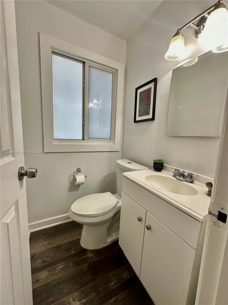 3611 Oak Av , Miami, FL 33133 Photo