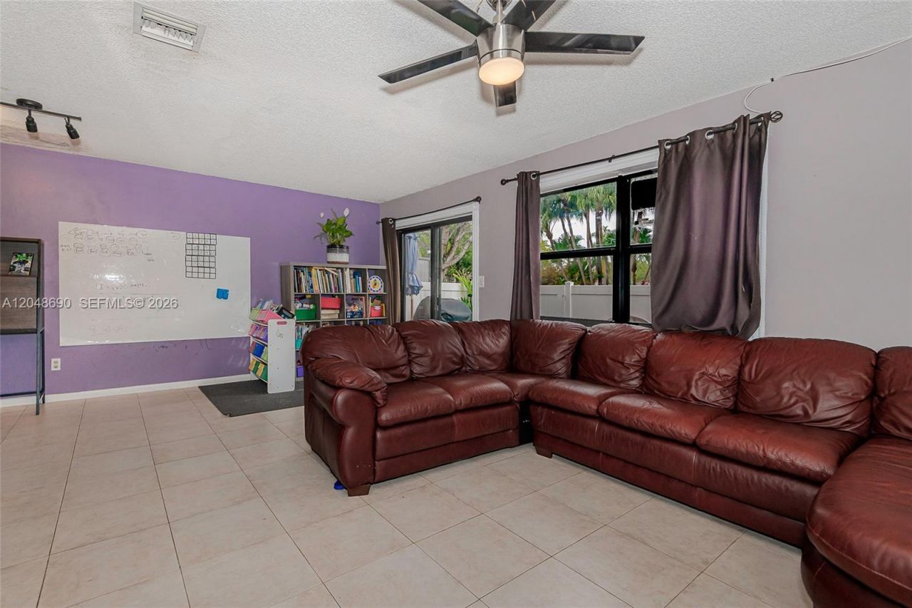 11733 NW 11th St , Pembroke Pines, FL 33026 Photo