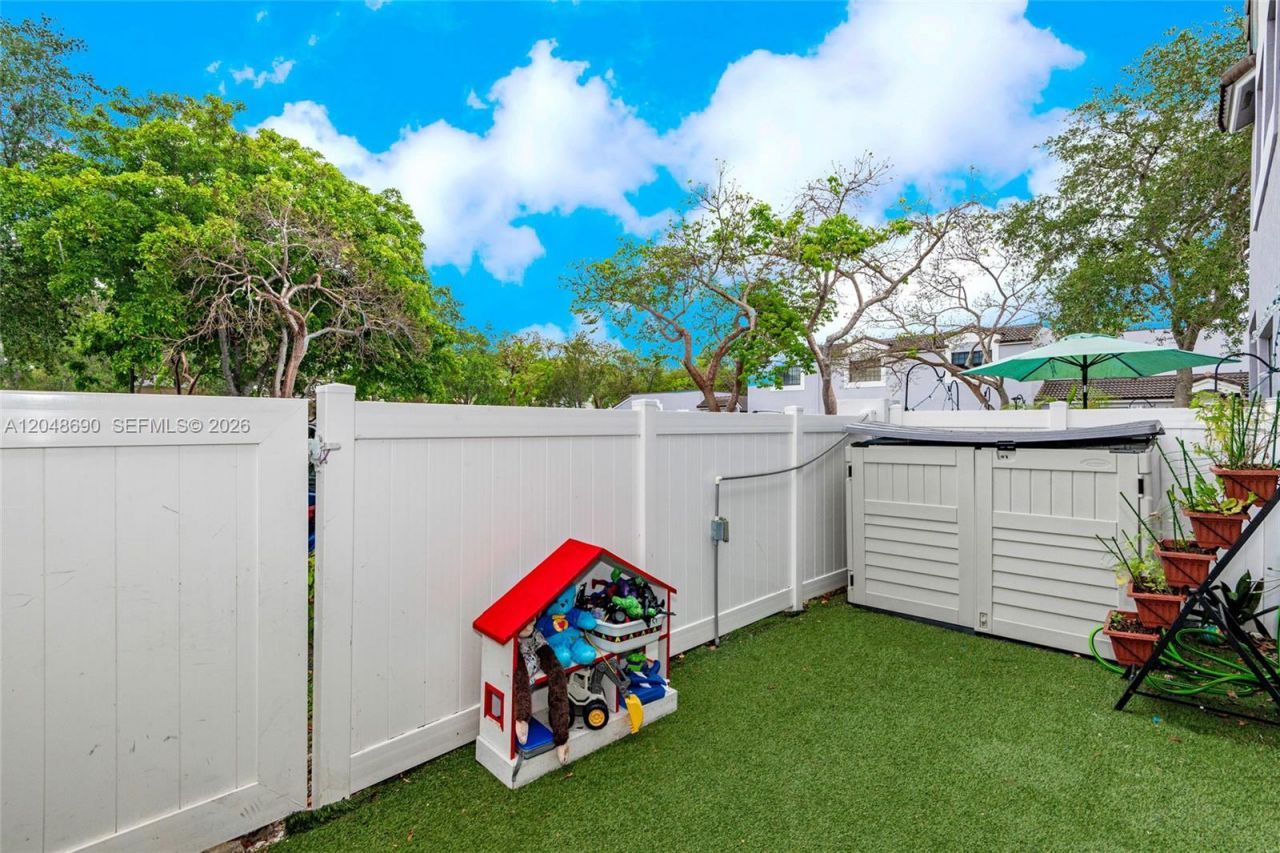11733 NW 11th St , Pembroke Pines, FL 33026 Photo